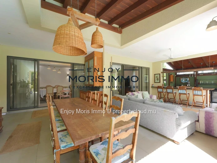 Contemporary Villa 3 Ensuite Bedrooms for Sale – North Mauritius | Private Pool