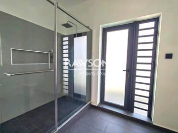4 Bedroom Villa