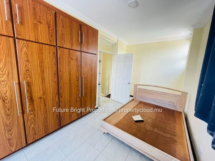 Penthouse À Vendre À Beau Bassin – Superbe Vue Sur Les Montagnes