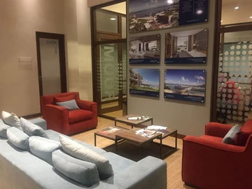 Prime Located office on Ground Floor at Grand Baie Business Quarter in the North, including the use of a waiting room...