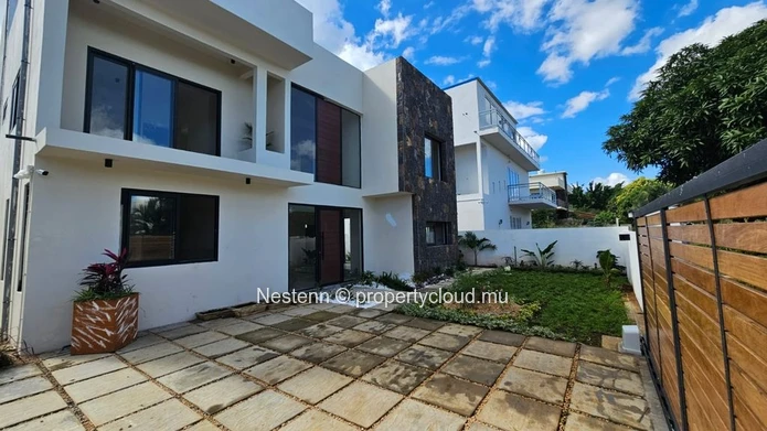 Villa moderne de 4 chambres 