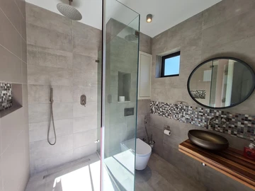 4 Bedroom Townhouse, Duplex
