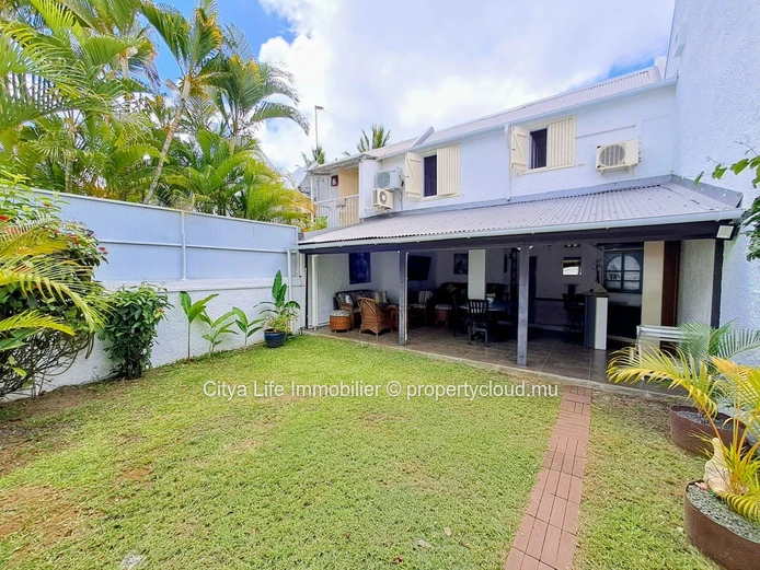 Luxurious Duplex with Communal Pool in Grand Baie - 140m² Living Space - Rs 14.9M - Must See!