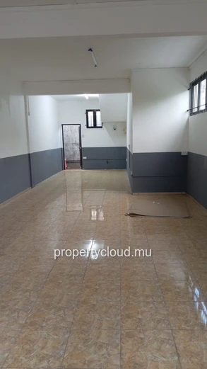 A louer, local commercial - TRIOLET