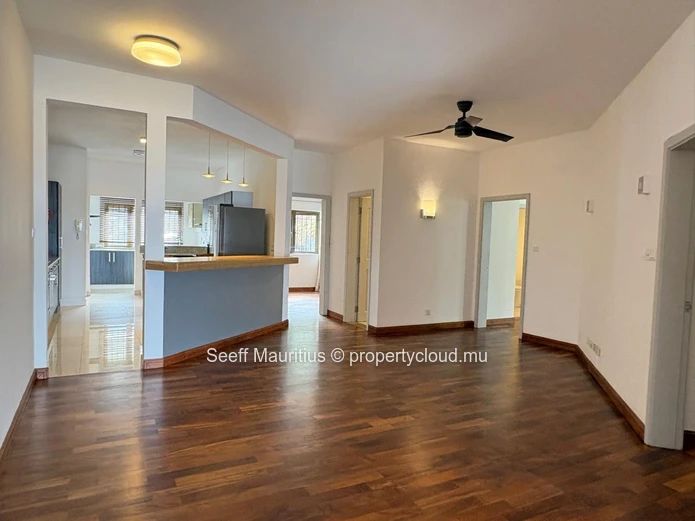Renovated 3-bedroom apartment with sea & Le Morne views