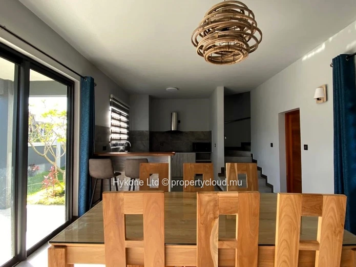 Duplex for Rent in Ebène