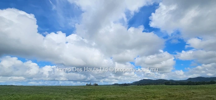 Agricultural land for Sale in Riche en Eau for ecological investment 