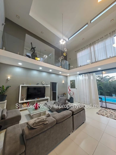 Spacious 4-Bedroom Villa for Rent in a Secure Gated Community - Bagatelle
