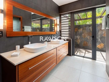 4 Bedroom Villa
