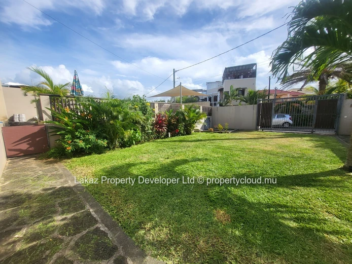 3-Bedroom Apartment for Rent in Pereybère