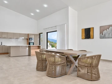 4 Bedroom Villa