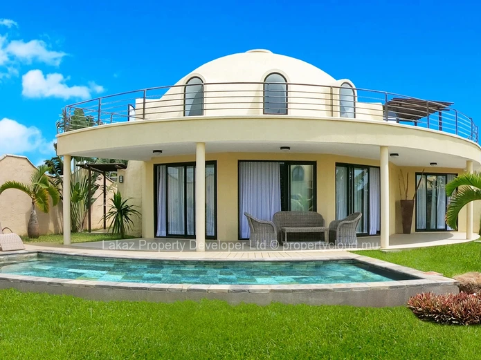 Villa for sale with Pool in Albion - Accessible to Foreigners 