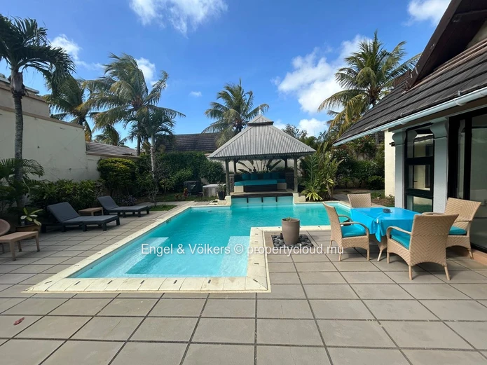 For Rent – Spacious 3-Bedroom Villa with Private Pool in a Secure Residence, Pereybere