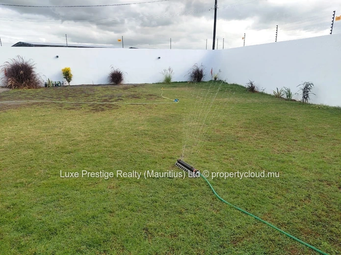 Villa Moderne et Spacieuse de 4 Chambres avec Piscine près de Port-Louis