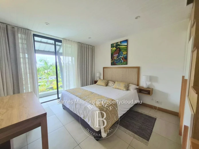 BEAU PLAN – Modern 4-Bedroom Duplex in Exclusive Estate