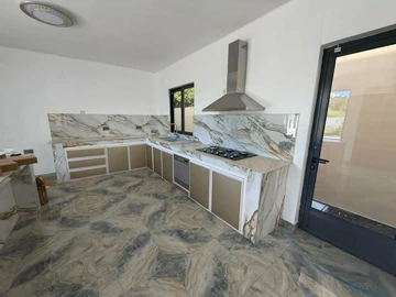 5 Bedroom Villa