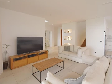 4 Bedroom Villa