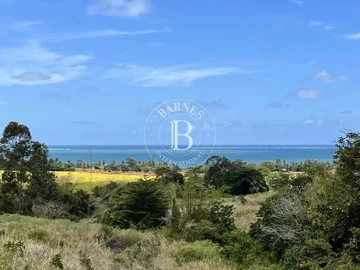 GRAND SABLE - Mountain and sea view - 40 acres land