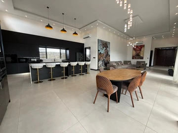 4 Bedroom Villa
