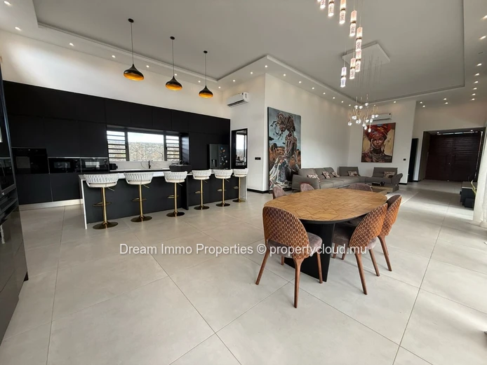 Superbes villas contemporaines neuves à proximité de la mer à Grand Baie – Ile Maurice