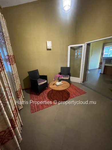 Stylish second-floor penthouse for rent in Pointe aux Piments.