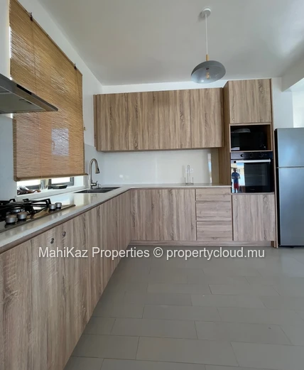 Luxurious Villa For Long Term Rent in Flic en Flac, Mauritius – Sea & Mountain View Rooftop 