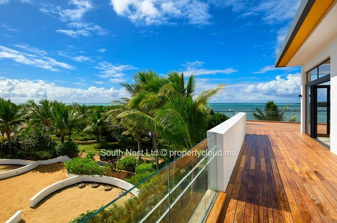 Magnifique Penthouse de 4 Chambres avec Vue Époustouflante sur le Lagon à Azuri Golf & Beachfront Village. 
