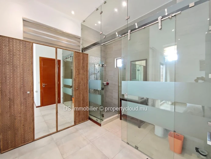 4-Bedroom Villa For Rent – Grand Baie – Private Residence – North