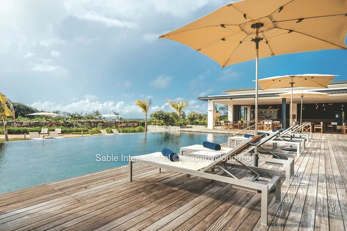 Appartement R+2 à vendre à Goodlands, Rivière du Rempart, 142m², 3 chambres, vue mer, piscine commune, parking gardé.