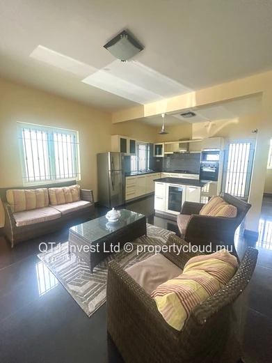 FURNISHED FAMILY VILLA FOR SALE – Grand Baie / Péreybère –