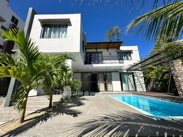 Exceptional Contemporary  4-bedroom Villa for sale in Grand-Baie — Vingt-Pieds