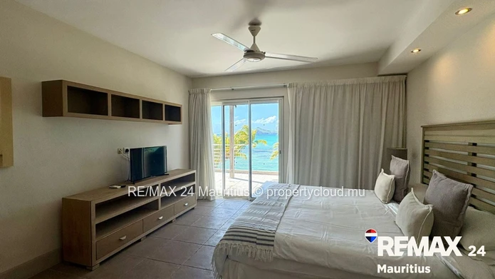 Luxury Penthouse with Exceptional Sea Views in Bain Boeuf