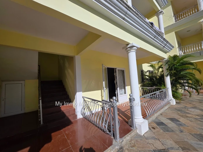 2-Bedroom Apartment — Pereybère, 10 min Walk to the Beach