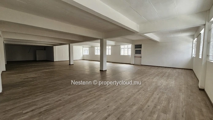 Bureau de 1100 m².