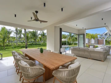 6 Bedroom Villa