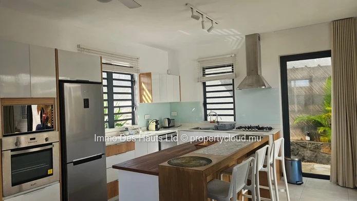 Villa de 3 chambres meublé à fort rendement locatif en vente Grand Baie 