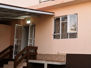 5 Bedroom Apartment