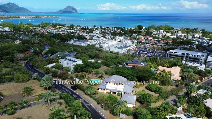 BLACK RIVER - 3 Bedrooms villa with seaview