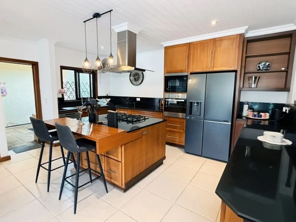 4 Bedroom Villa
