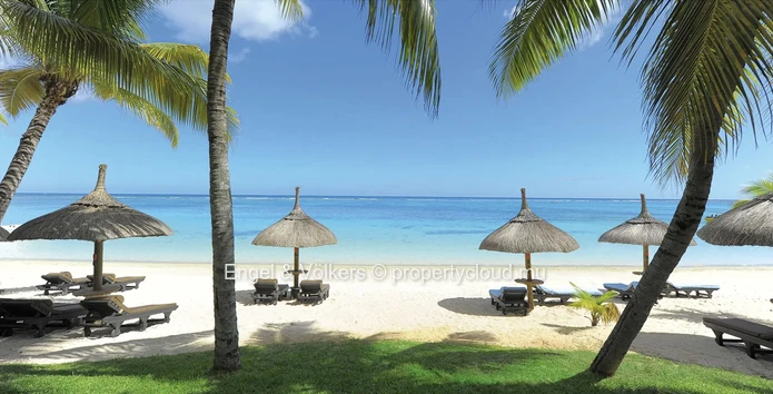 Elegant 3-Bedroom Apartment with Panoramic Sea Views