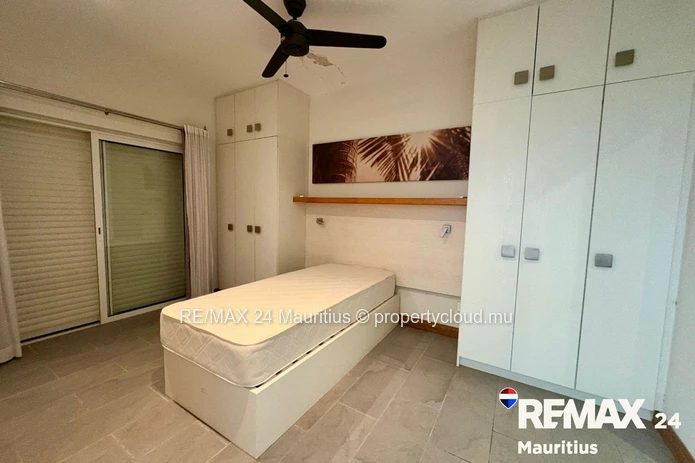 Modern 3-Bedroom Penthouse for Sale in bain Boeuf