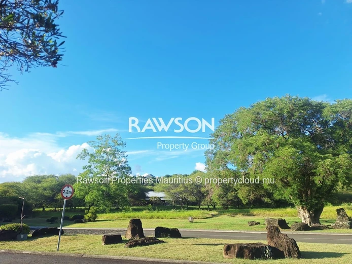 For Sale – Prime Residential Land in Domaine de Palmyre, Black River