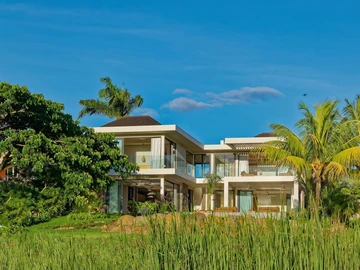5 Bedroom Villa