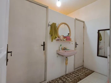 5 Bedroom Apartment