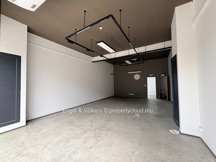 Commercials/Shops For Rent In Black River