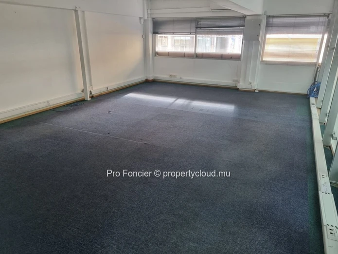 Office for rent in Port-Louis - 'Ideal Location'