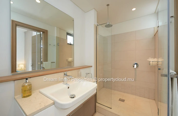 Spacieux Appartement 2 Chambres Avec Vue Golf Sur Le Parc De Mont Choisy - Ile Maurice