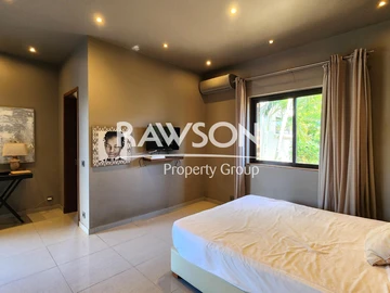 4 Bedroom Villa