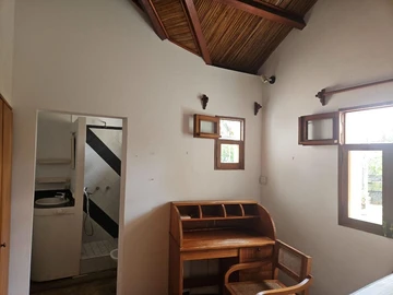 5 Bedroom Villa
