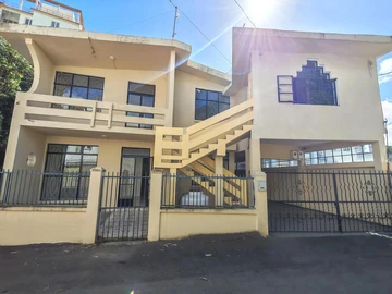 Maison de 9 Chambres
